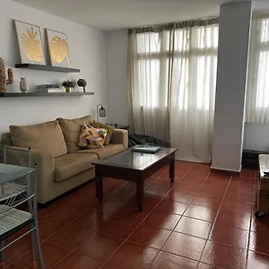 https://apartamento-en-santa-cruz-centro-con-aparcamiento.adeje-hotels.com